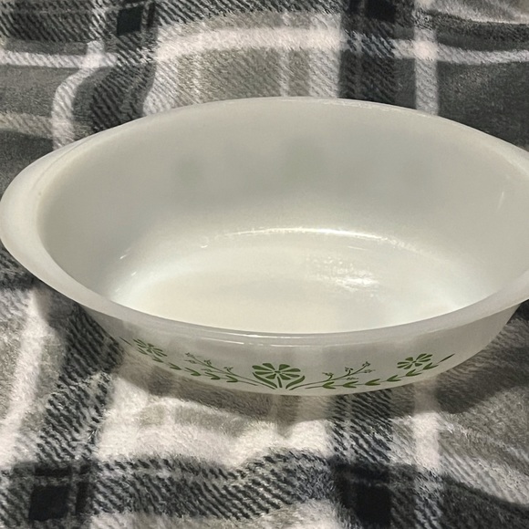 SELLING VINTAGE GLASS BAKE COLOR WHITE And GREEN PRE-OWNED CONDITION NO SPOTS - Picture 3 of 10